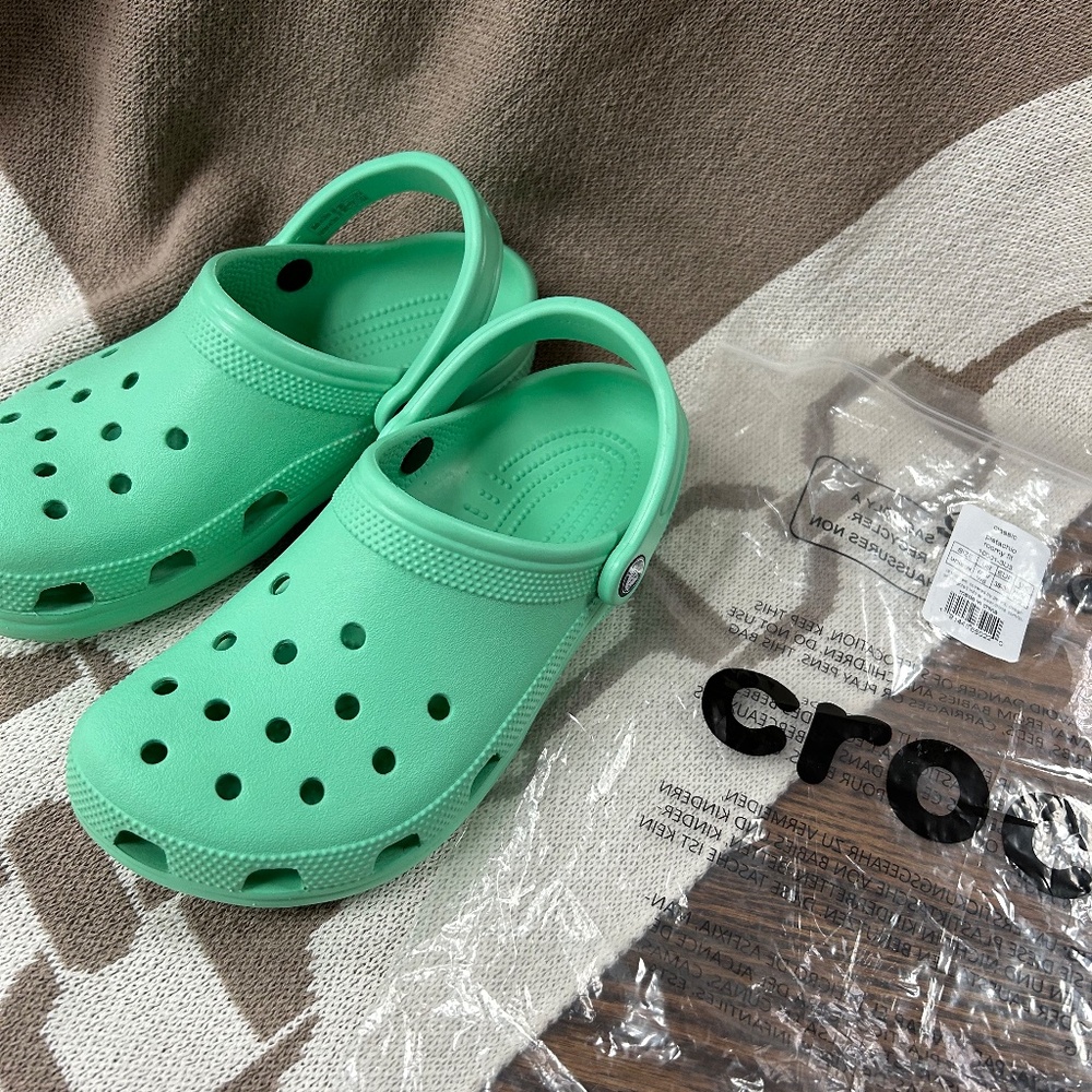 Classic Crocs, women's size 8, new never worn, wrong size